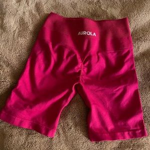 aurola hot pink scrunch shorts size small